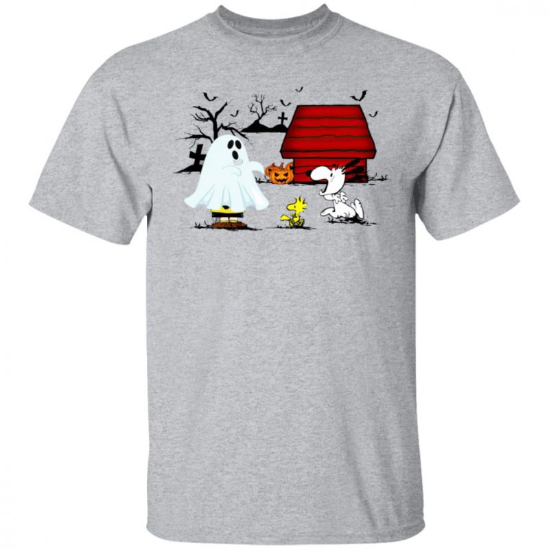 Charlie Brown Scared Snoopy Halloween Night T-Shirt - 247teeshirt