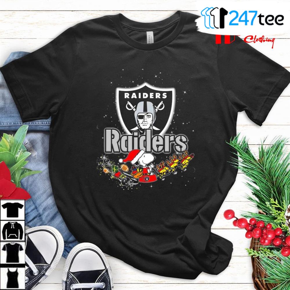 A Happy Christmas With Oakland Raiders Snoopy T-Shirt - T-shirts