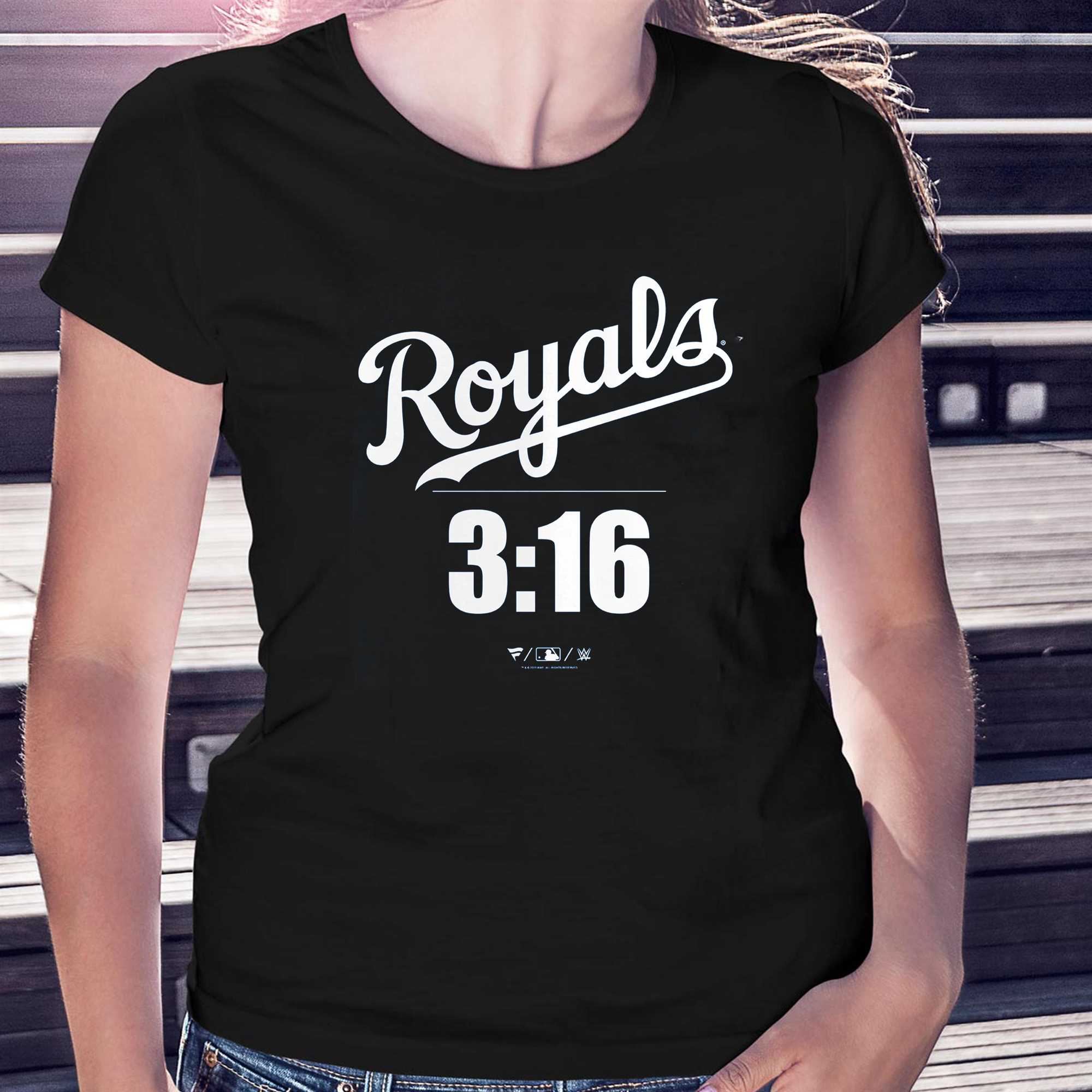 Women's Fanatics Branded Royal Kansas City Royals Logo Fitted T-Shirt